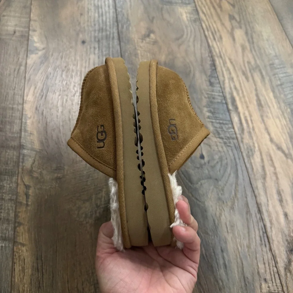 UGG Tasman Slippers Toddler Kids Size 10 Chestnut Suede Sheepskin Slip On Shoes